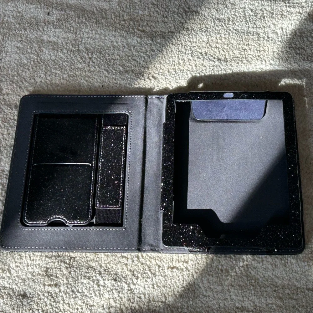 Black, sparkle case for Kindle Paperwhite - 11th gen